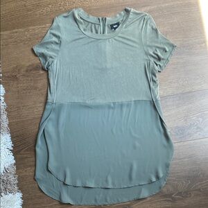 🖤Mossimo Olive Green Two-Tone Women's Top - Medium